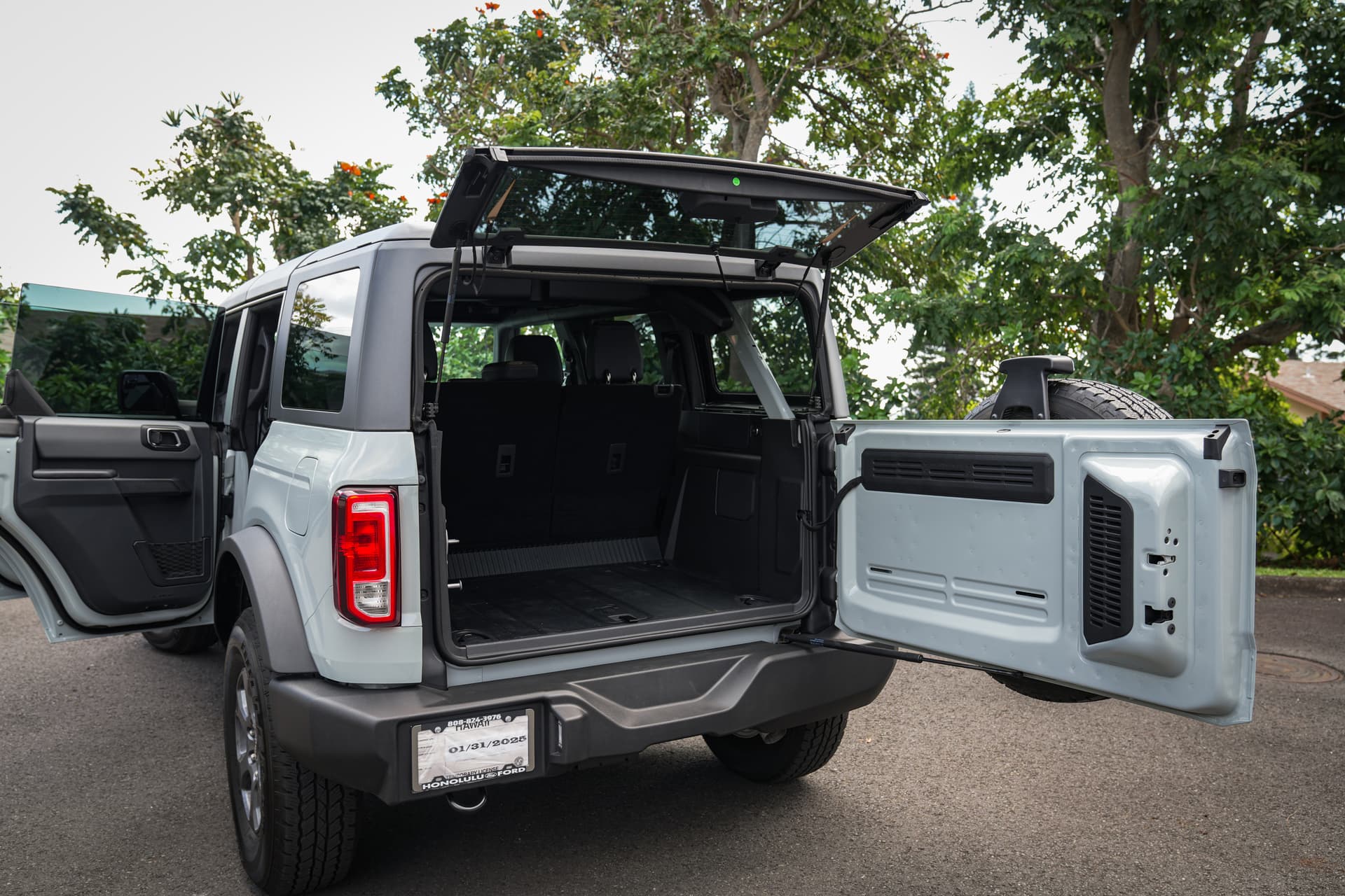 Car Image 12